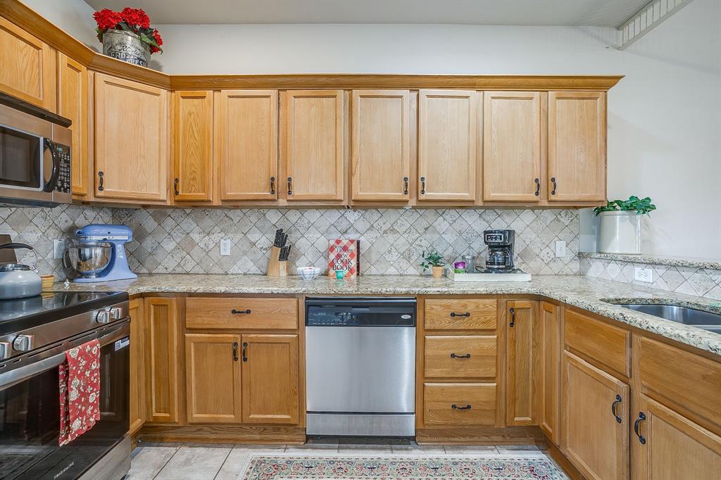 2224 Cobblestone Court Property Photo 14
