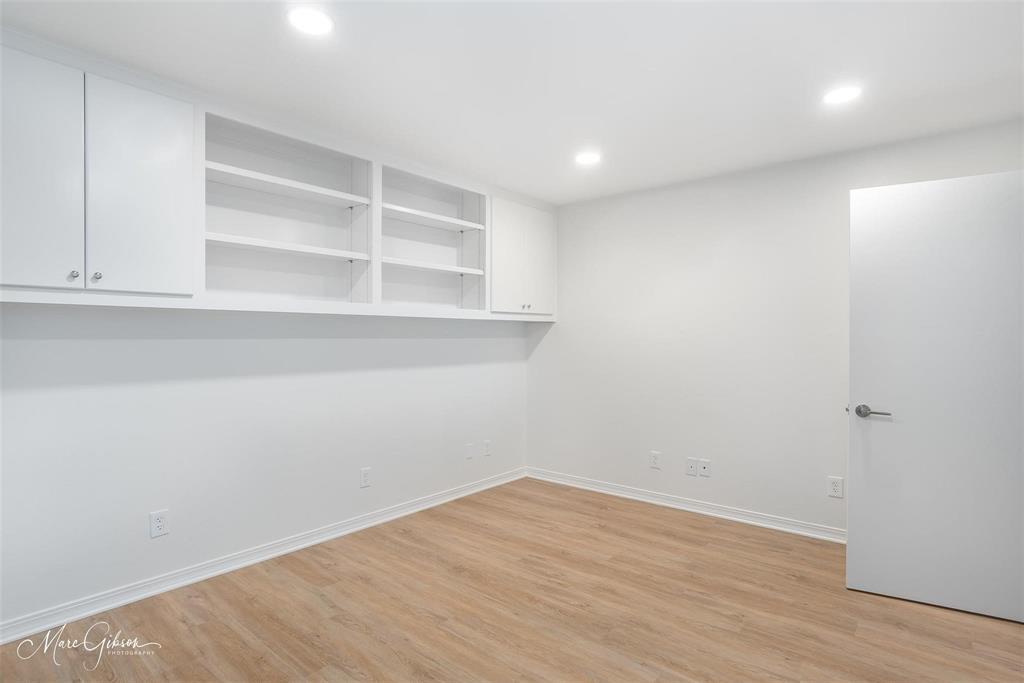 1010 Contractor Circle C Property Photo 8