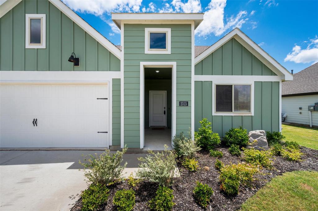 2315 Hydrangea Drive Property Photo 1