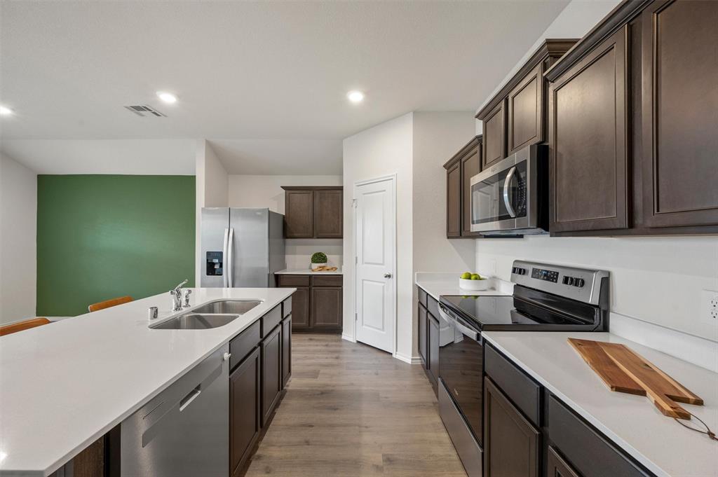 2315 Hydrangea Drive Property Photo 12
