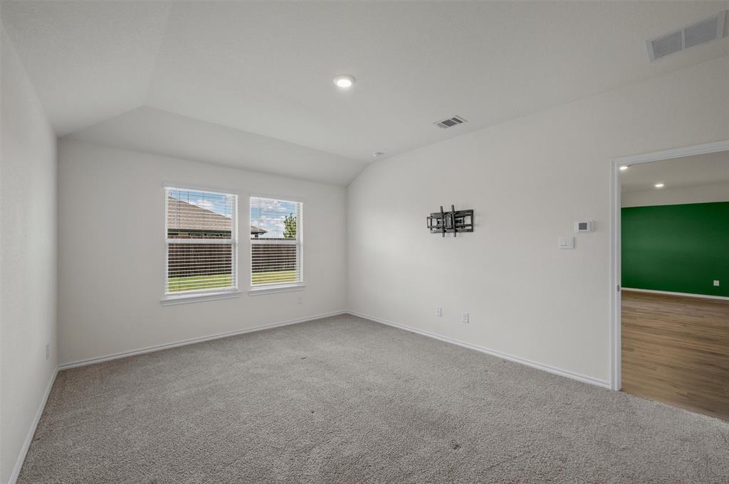 2315 Hydrangea Drive Property Photo 18
