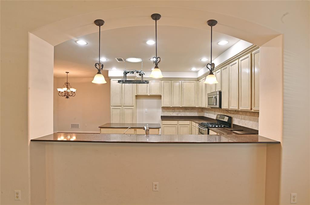 10016 Edmondson Drive Property Photo 8