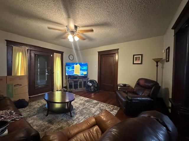 490 E Holley Property Photo 5