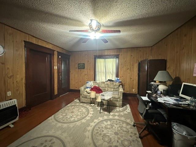 490 E Holley Property Photo 6