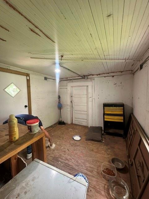 490 E Holley Property Photo 16