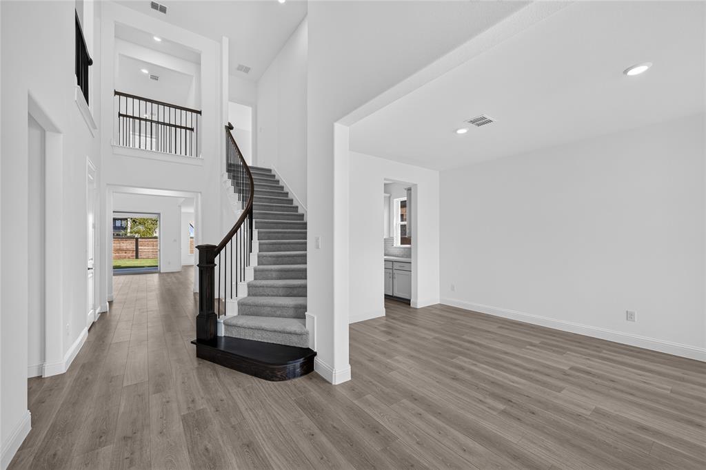 1608 Cedarberry Drive Property Photo 8