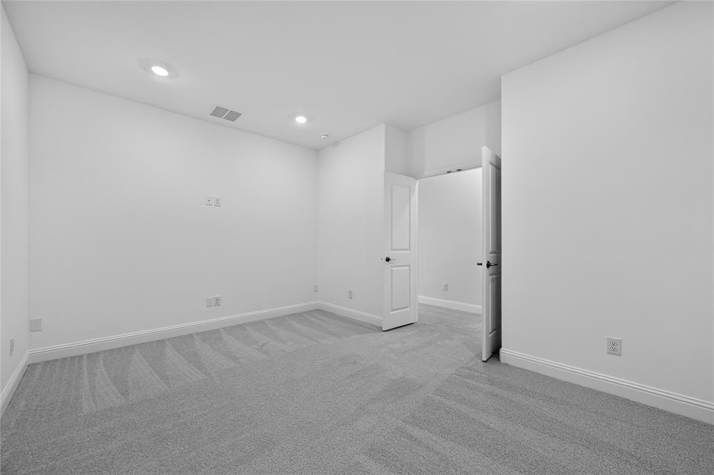 1608 Cedarberry Drive Property Photo 15