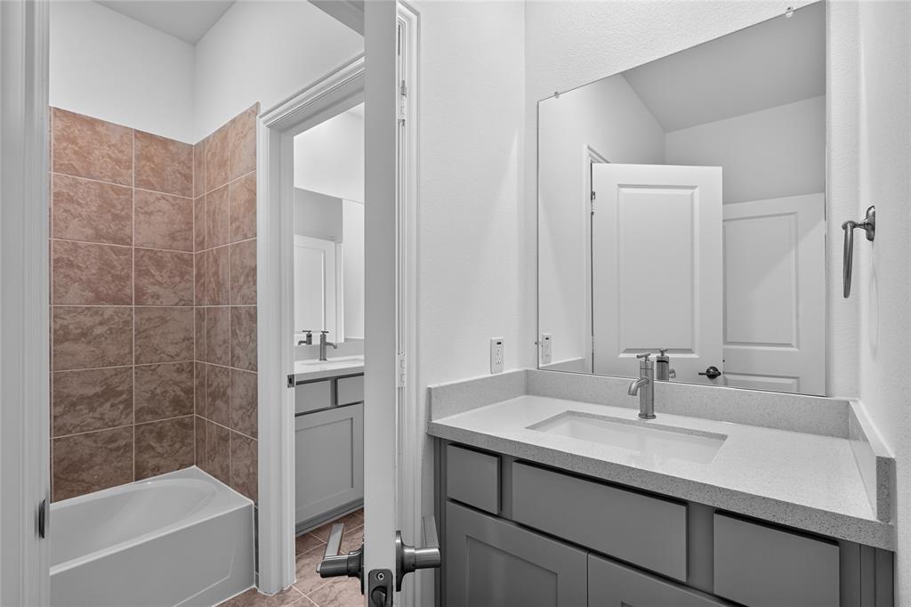 1608 Cedarberry Drive Property Photo 19