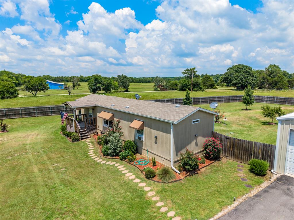4450 County Road 3110 Property Photo 4