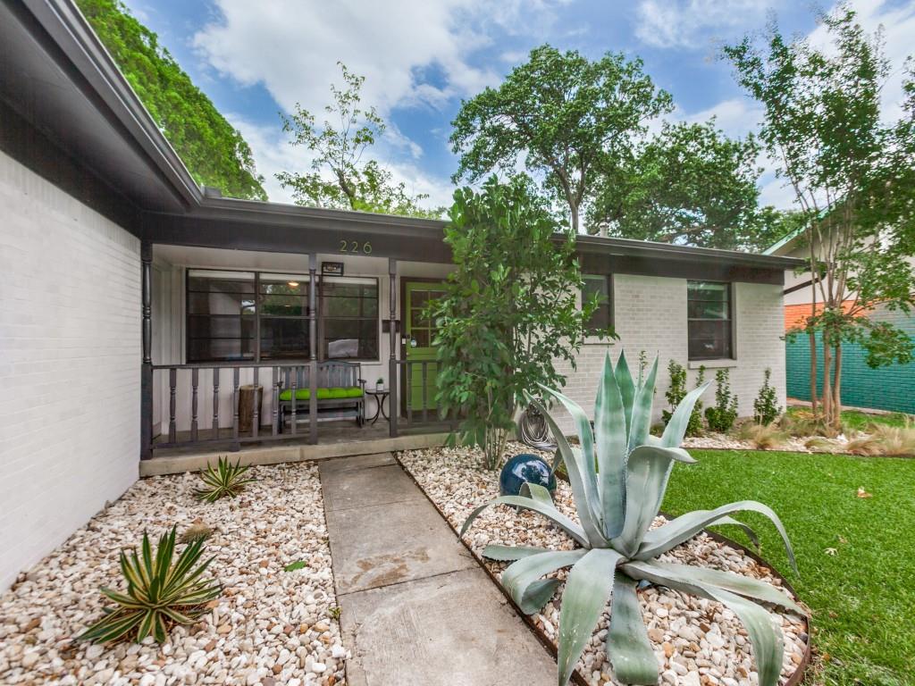 226 Leda Drive Property Photo 1