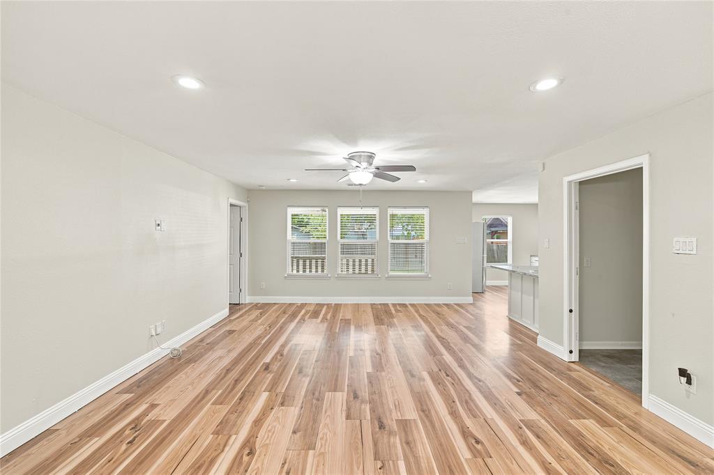 10547 Cayuga Drive Property Photo 4