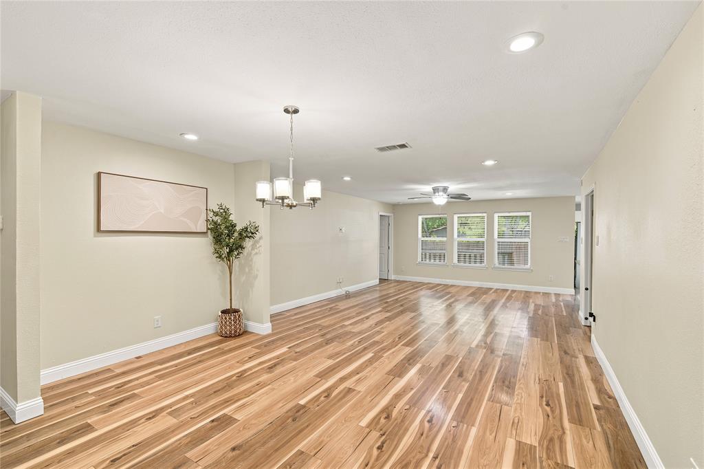 10547 Cayuga Drive Property Photo 5
