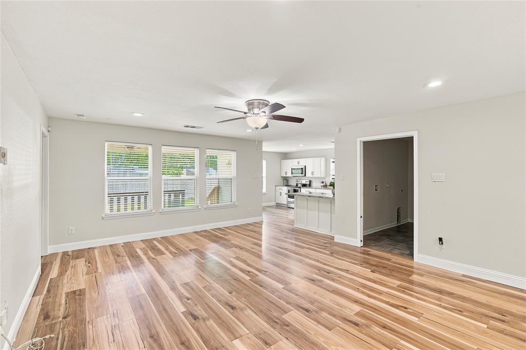 10547 Cayuga Drive Property Photo 6