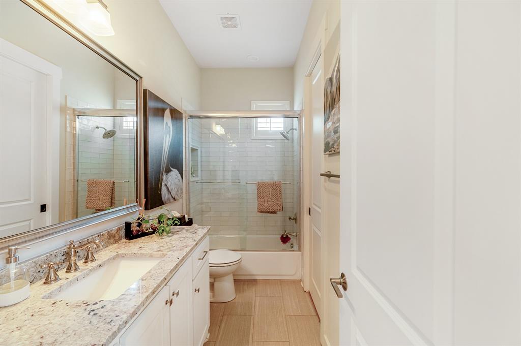 1023 Saint Thomas Court Property Photo 5