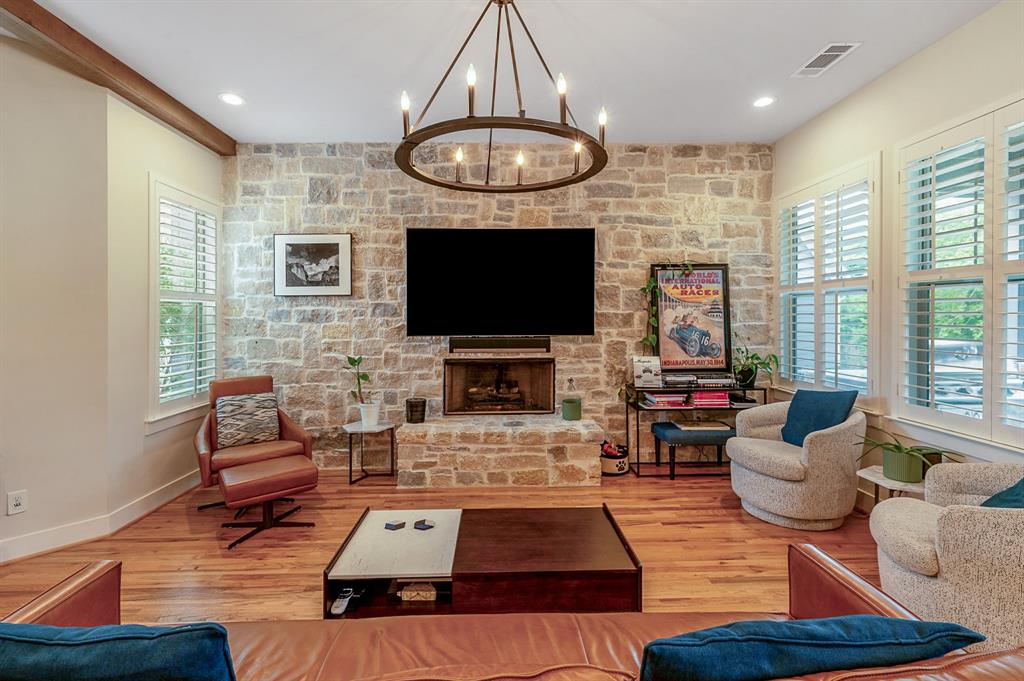 1023 Saint Thomas Court Property Photo 13
