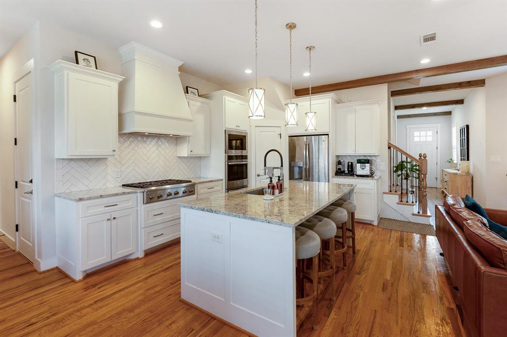 1023 Saint Thomas Court Property Photo 17