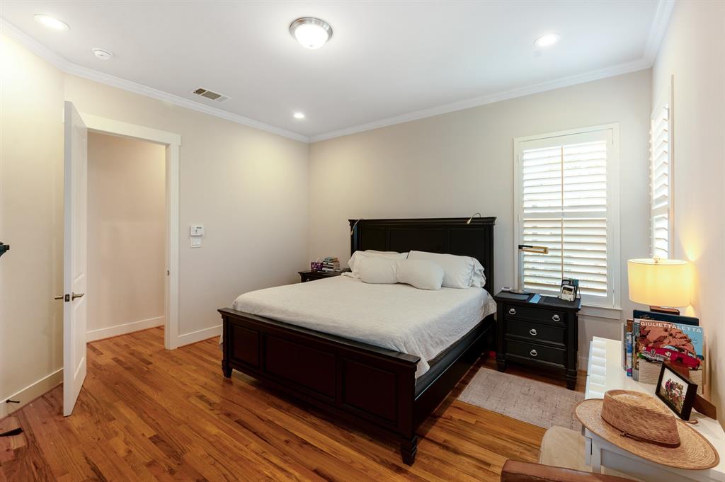 1023 Saint Thomas Court Property Photo 24