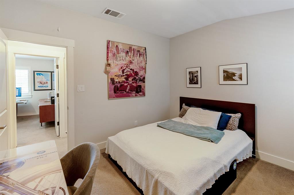 1023 Saint Thomas Court Property Photo 31