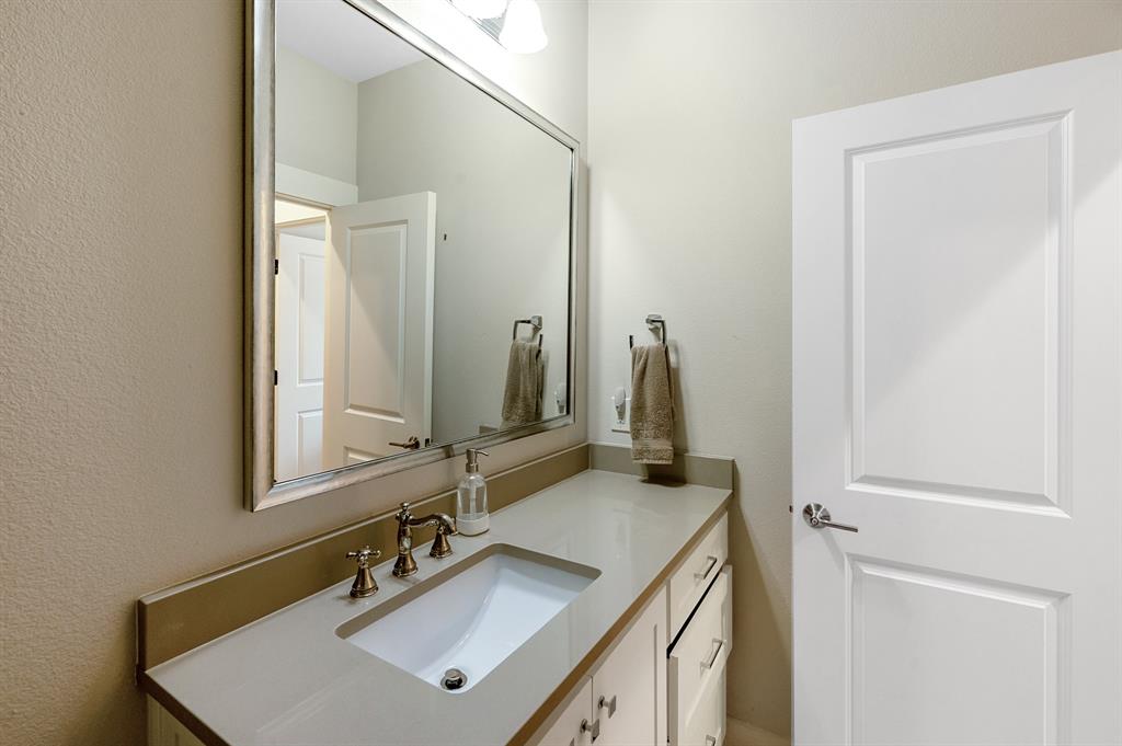 1023 Saint Thomas Court Property Photo 32