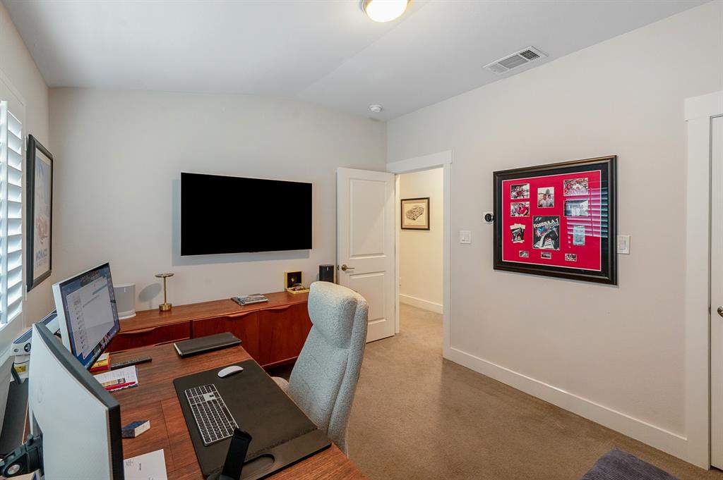 1023 Saint Thomas Court Property Photo 35