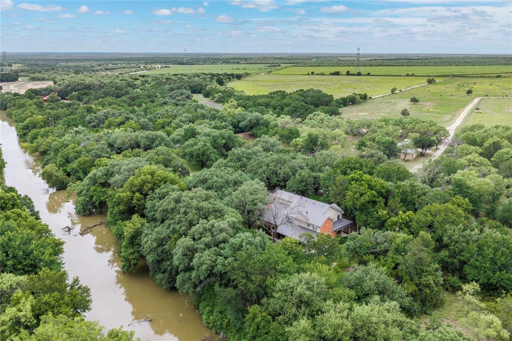 5567 Fm 2633 Property Photo 1