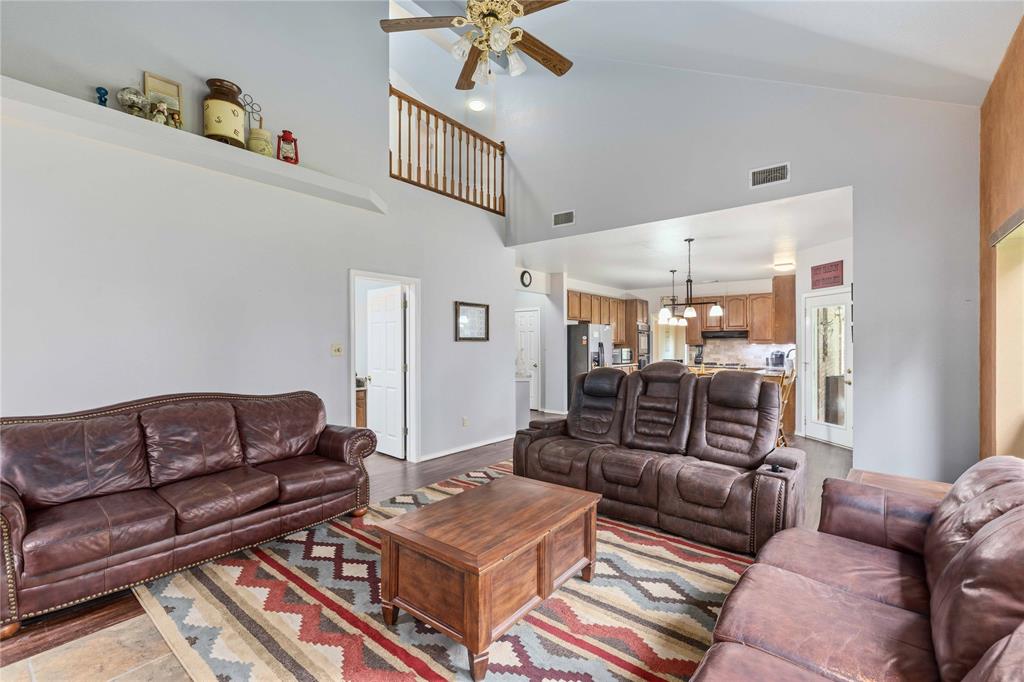 5567 Fm 2633 Property Photo 6