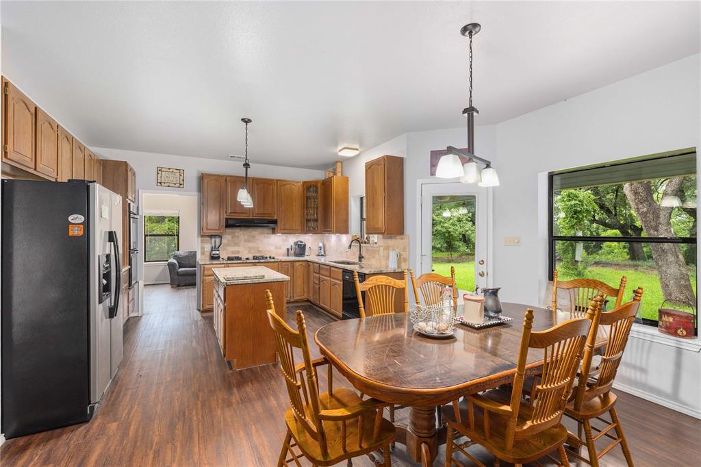 5567 Fm 2633 Property Photo 7