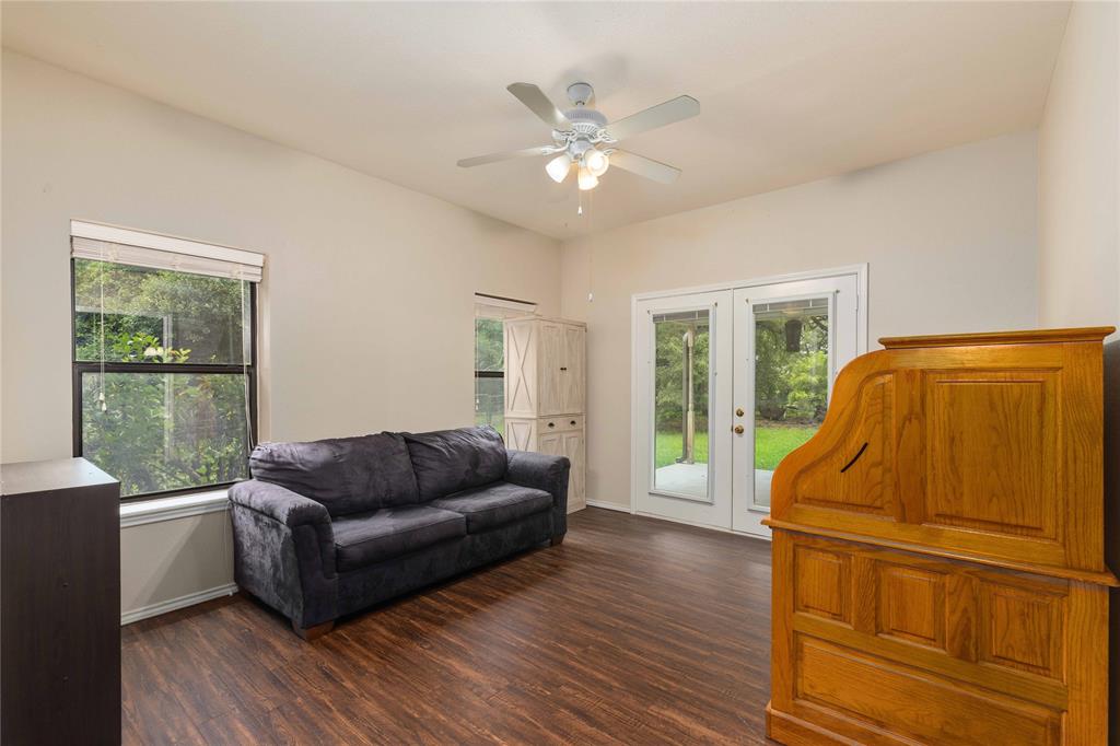 5567 Fm 2633 Property Photo 11