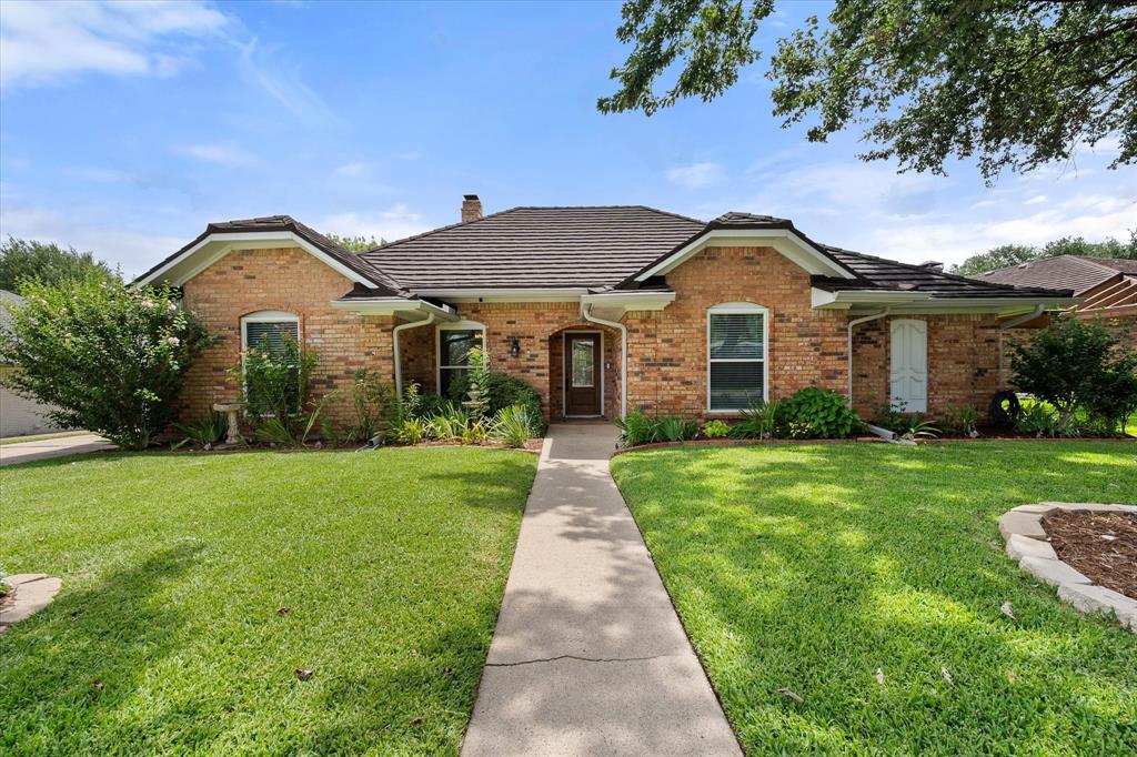 2603 Rivercrest Drive Property Photo 1