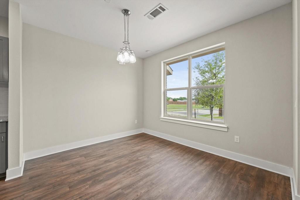 3409 Aaron Place Property Photo 4