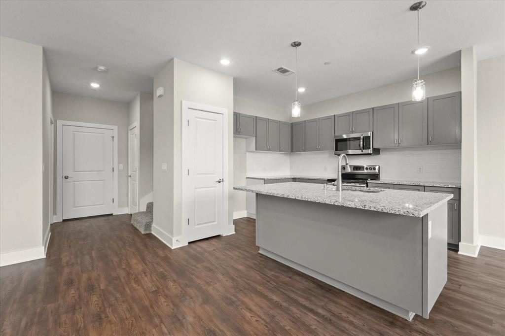 3409 Aaron Place Property Photo 10