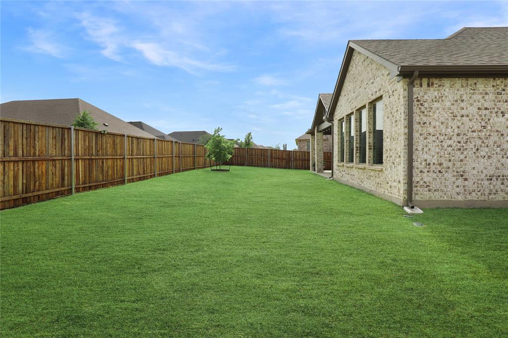 919 Edgehurst Drive Property Photo 37