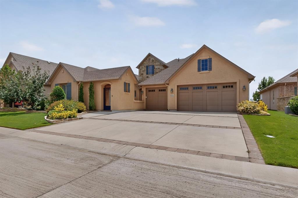 8216 American Way Property Photo 5