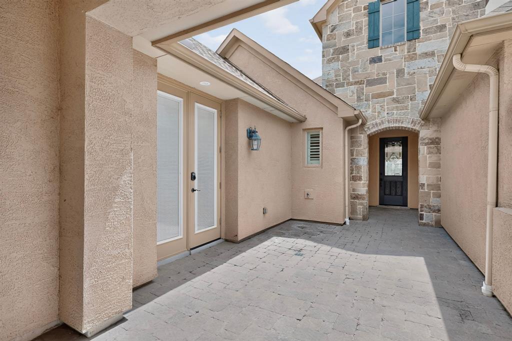 8216 American Way Property Photo 6