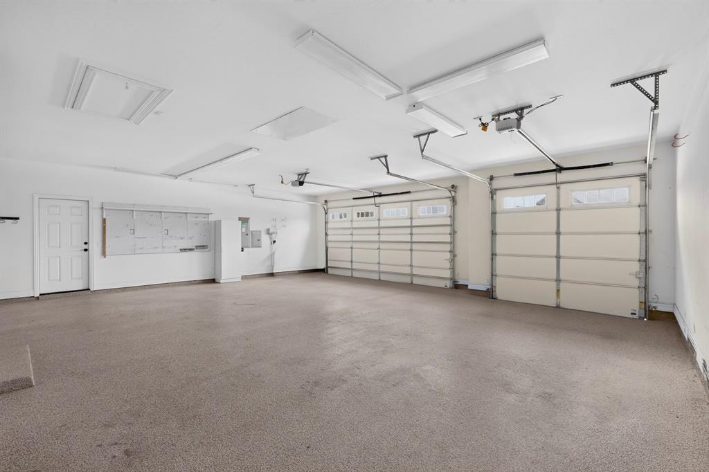 8216 American Way Property Photo 8