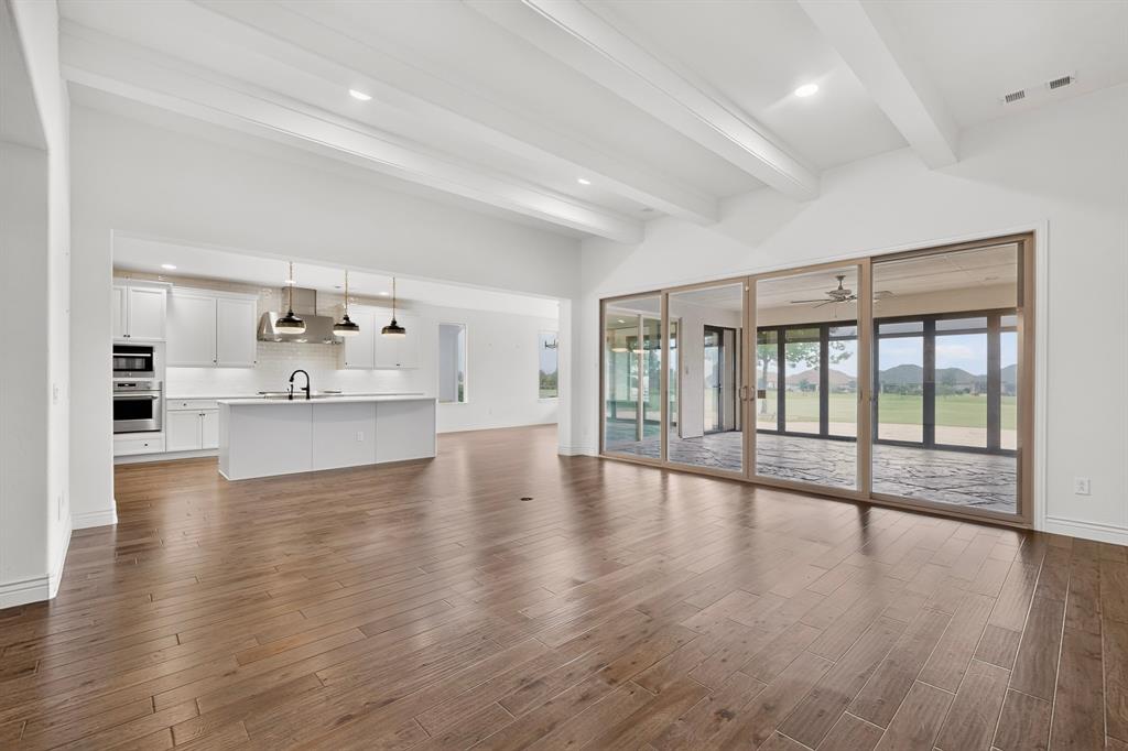 8216 American Way Property Photo 11