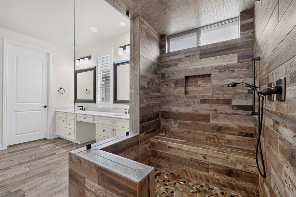 8216 American Way Property Photo 23