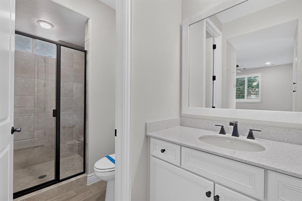8216 American Way Property Photo 35