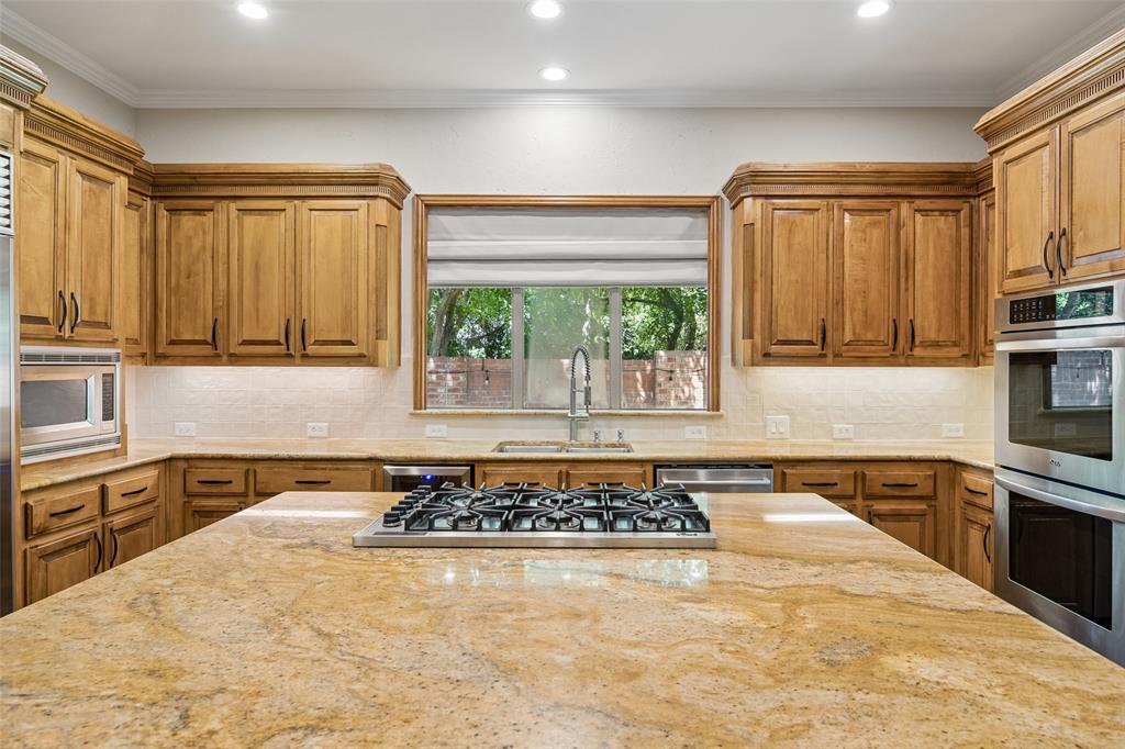 5020 Rangewood Drive Property Photo 8