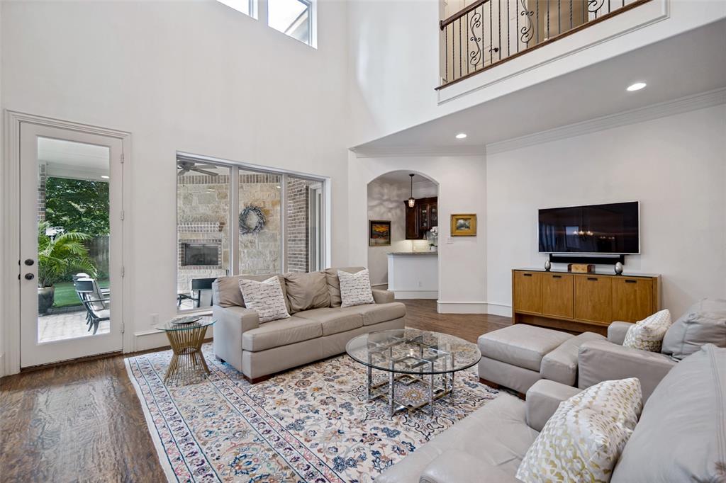 6520 Sondra Drive Property Photo 10