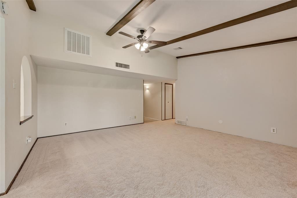 8515 Baumgarten Drive Property Photo 9