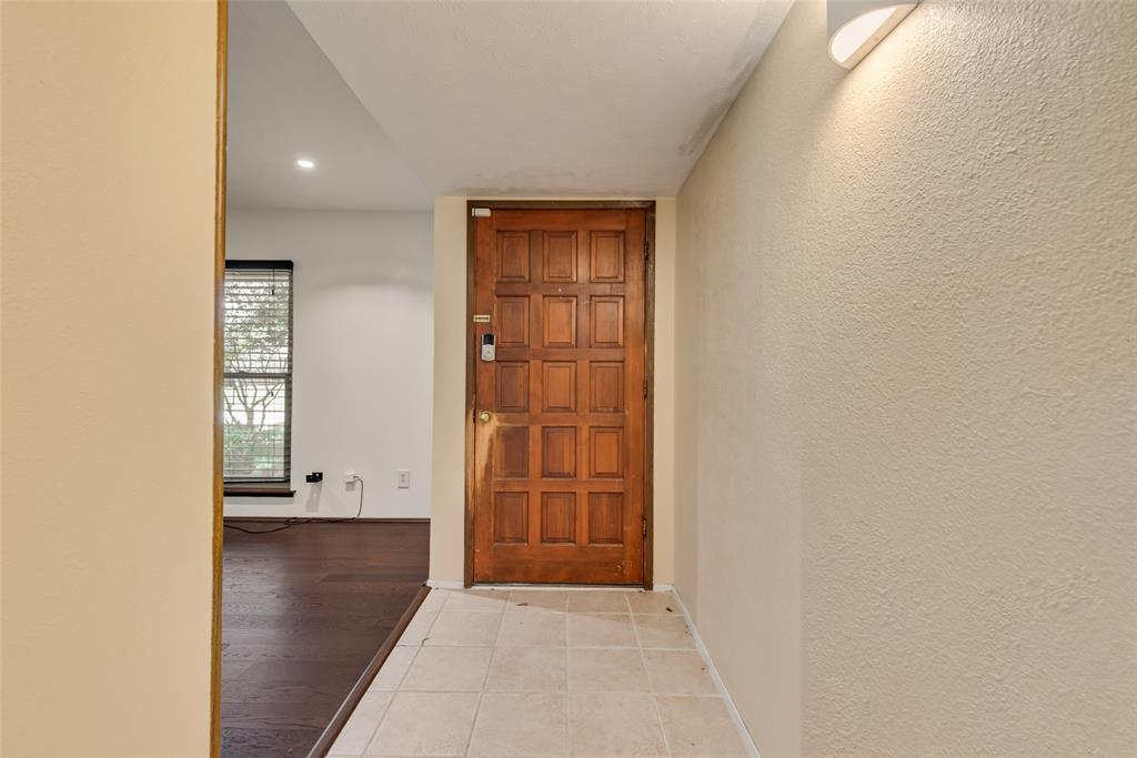 8515 Baumgarten Drive Property Photo 13