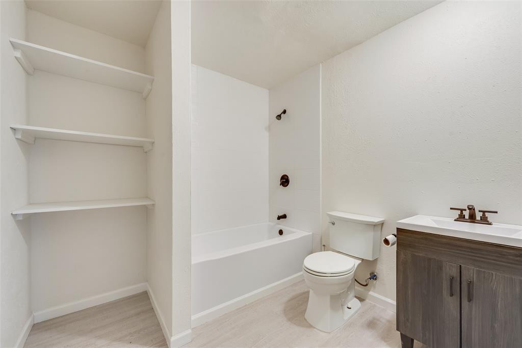 8515 Baumgarten Drive Property Photo 14