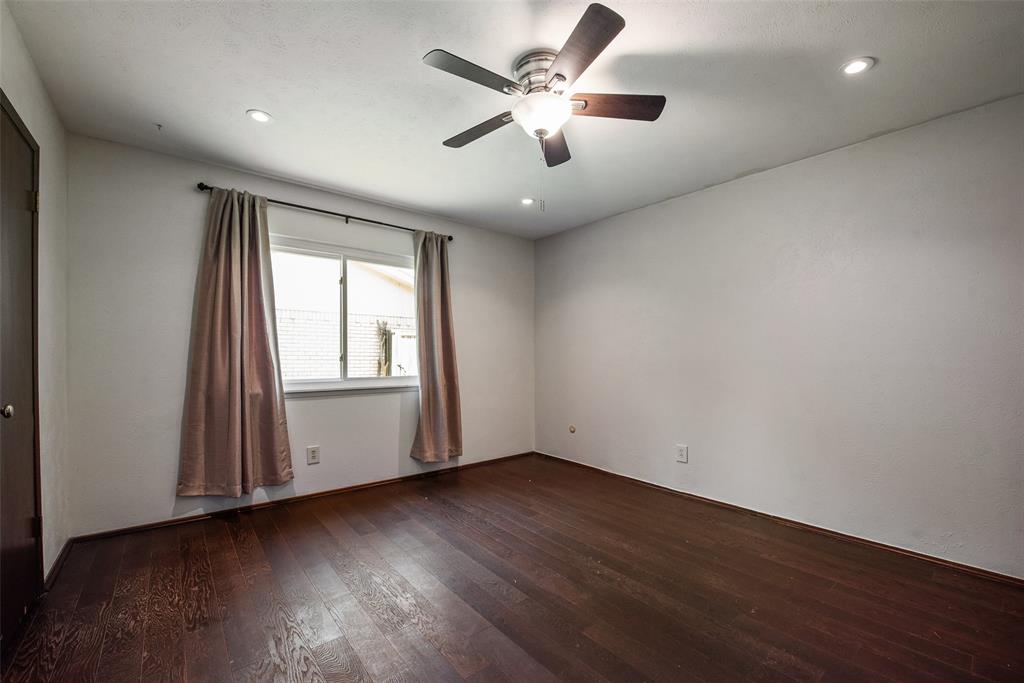 8515 Baumgarten Drive Property Photo 17