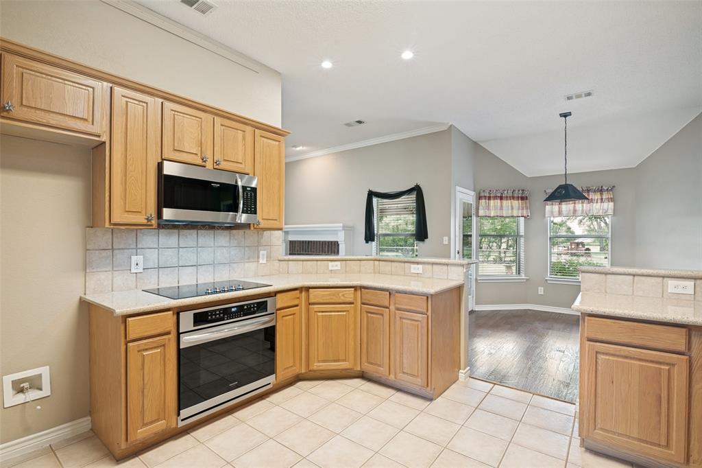 6630 Meadow Ridge Circle Property Photo 10