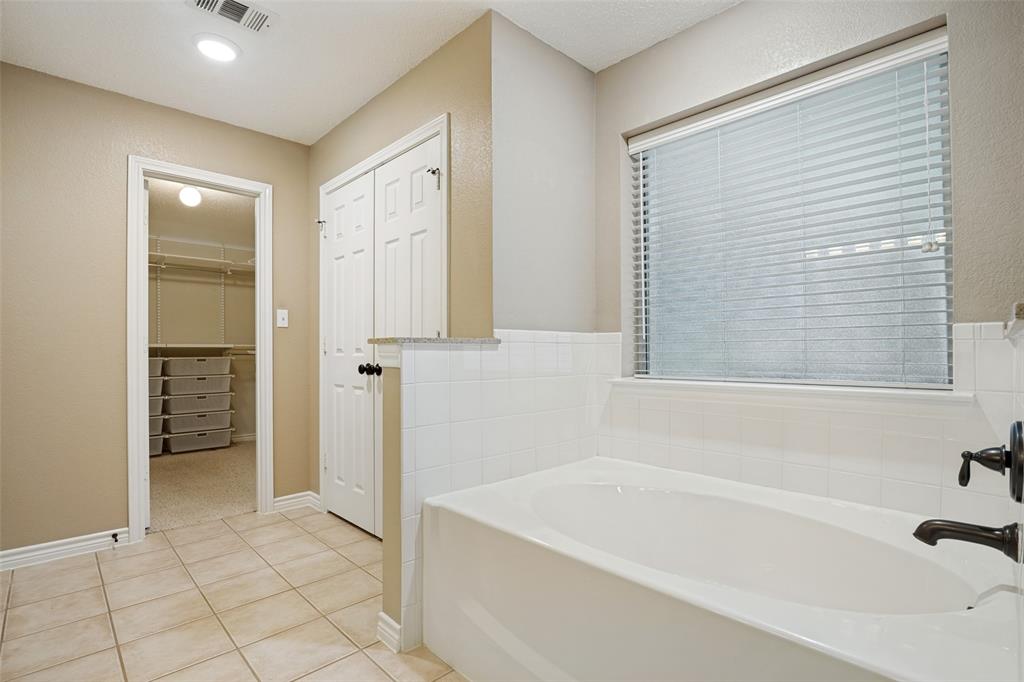 6630 Meadow Ridge Circle Property Photo 16