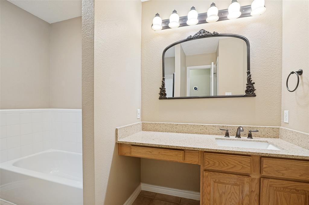 6630 Meadow Ridge Circle Property Photo 18