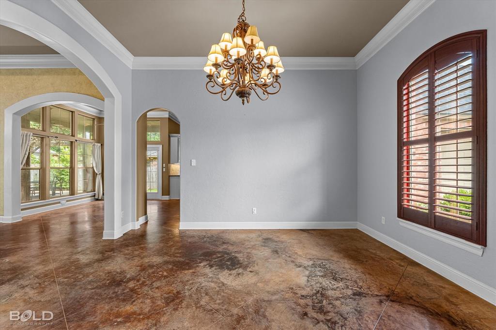375 St. Charles Boulevard Property Photo 10