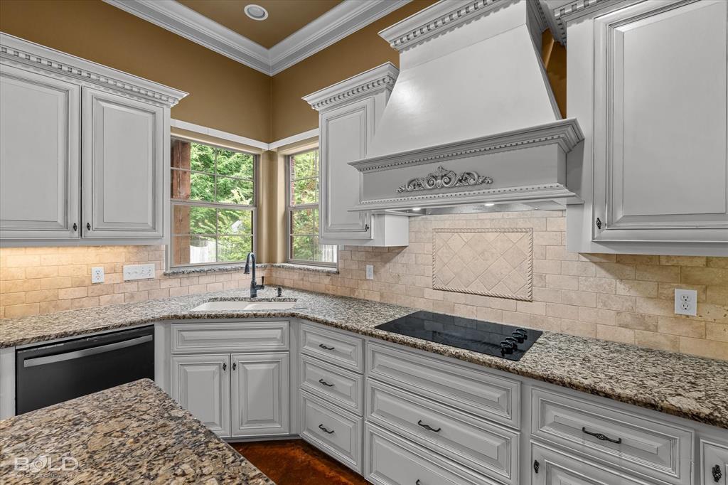 375 St. Charles Boulevard Property Photo 19