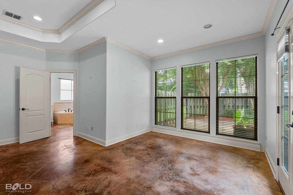 375 St. Charles Boulevard Property Photo 20